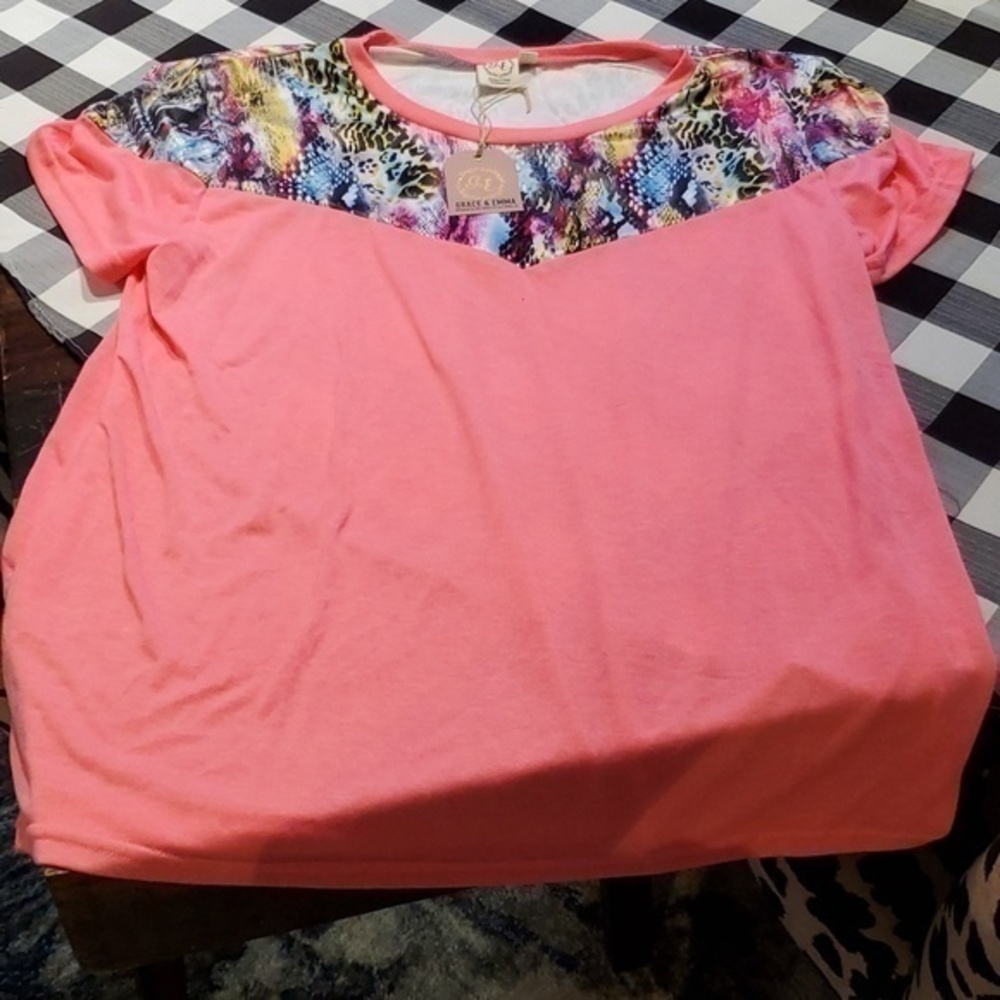 Grace & Emma Tshirt size L